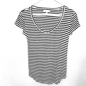 Madewell Striped Navy V-neck